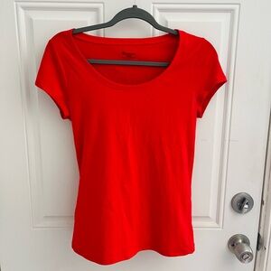 no boundaries simple slim fitting red short sleeve tshirt size medium